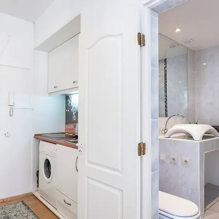 Miodowa 12, Old Town / 200 M From Castle Square