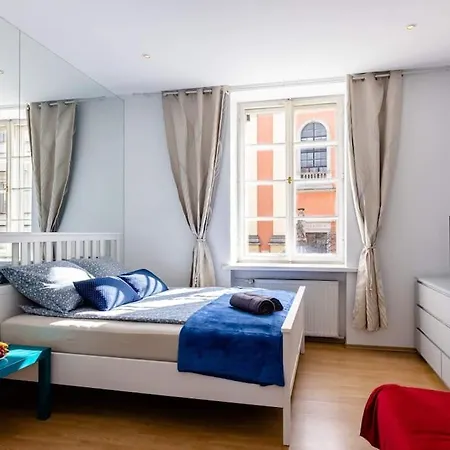 Miodowa 12, Old Town / 200 M From Castle Square Apartamento